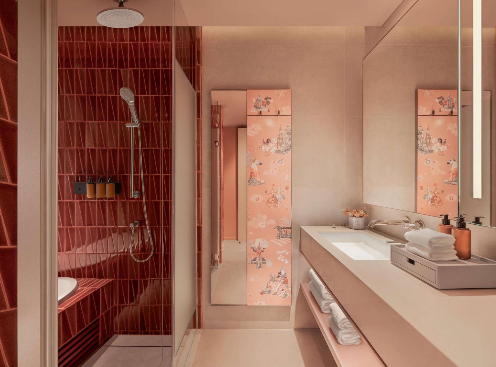 Kromo Bangkok, Curio Collection By Hilton Hotel